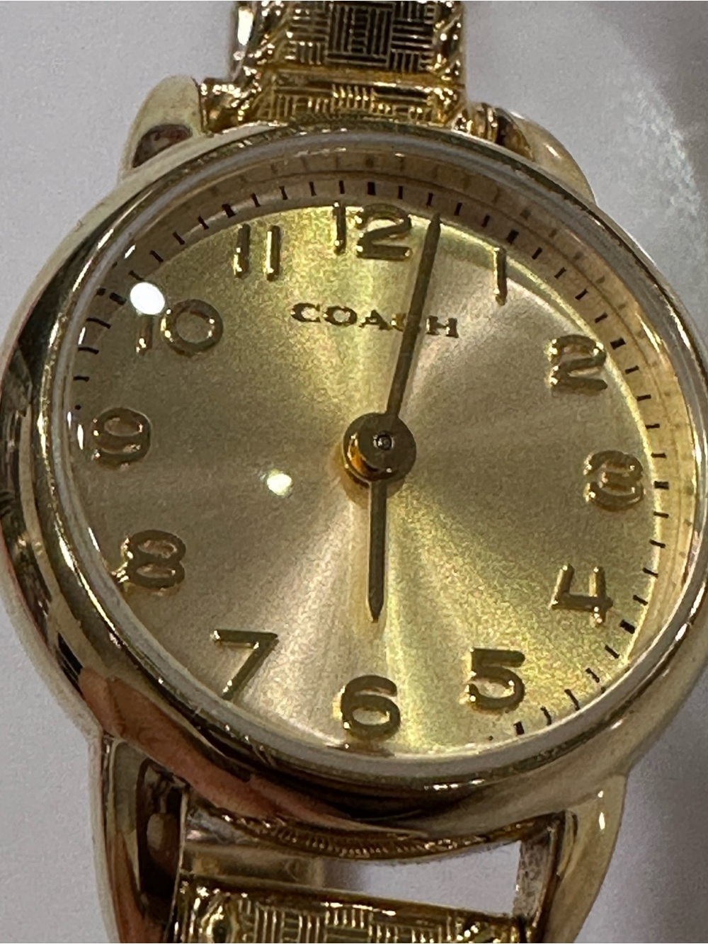 COACH NY ~ GOLD TONE STAINLESS STEEL EXPANSION BRACELET WATCH~ - Picture 9 of 13